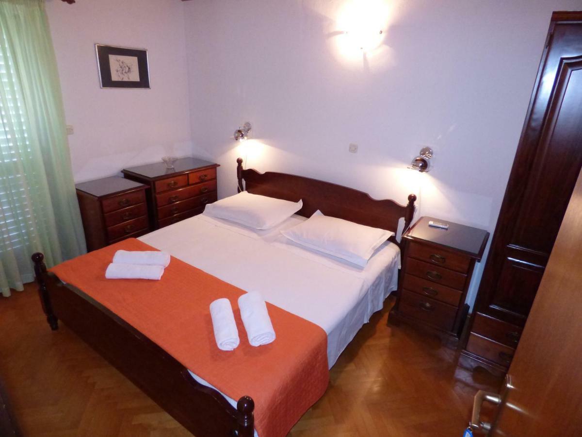 Apartmani Dalija Tučepi Eksteriør billede