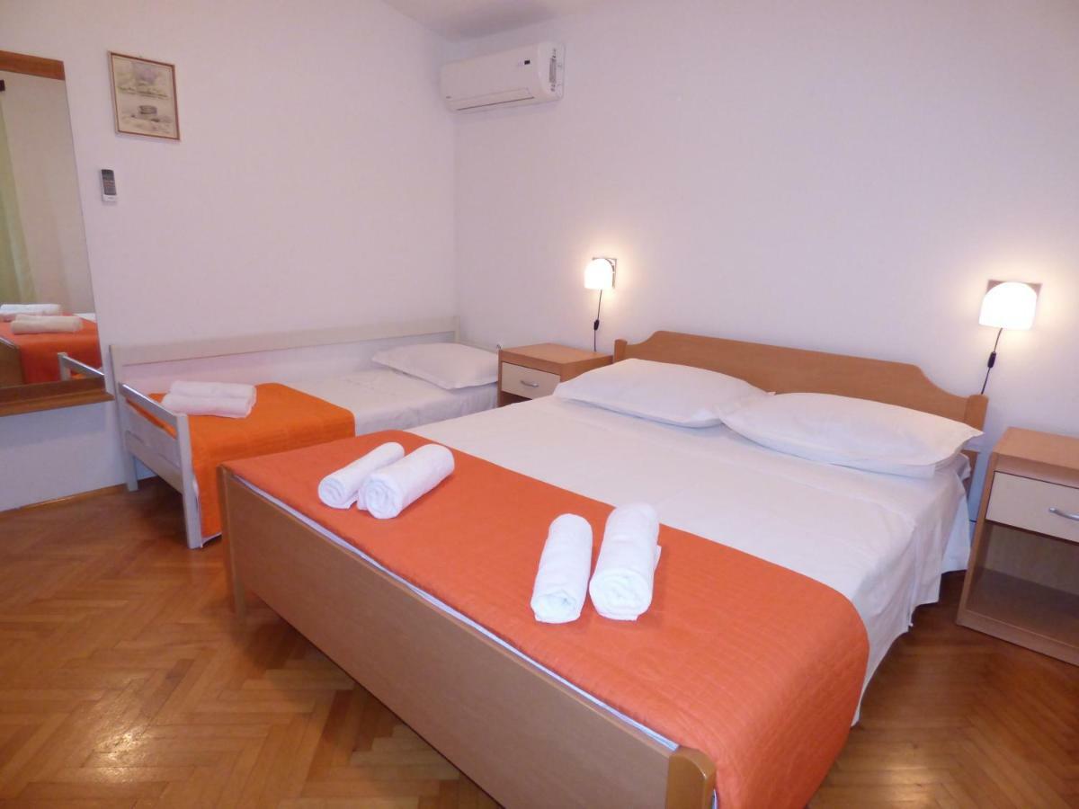 Apartmani Dalija Tučepi Eksteriør billede